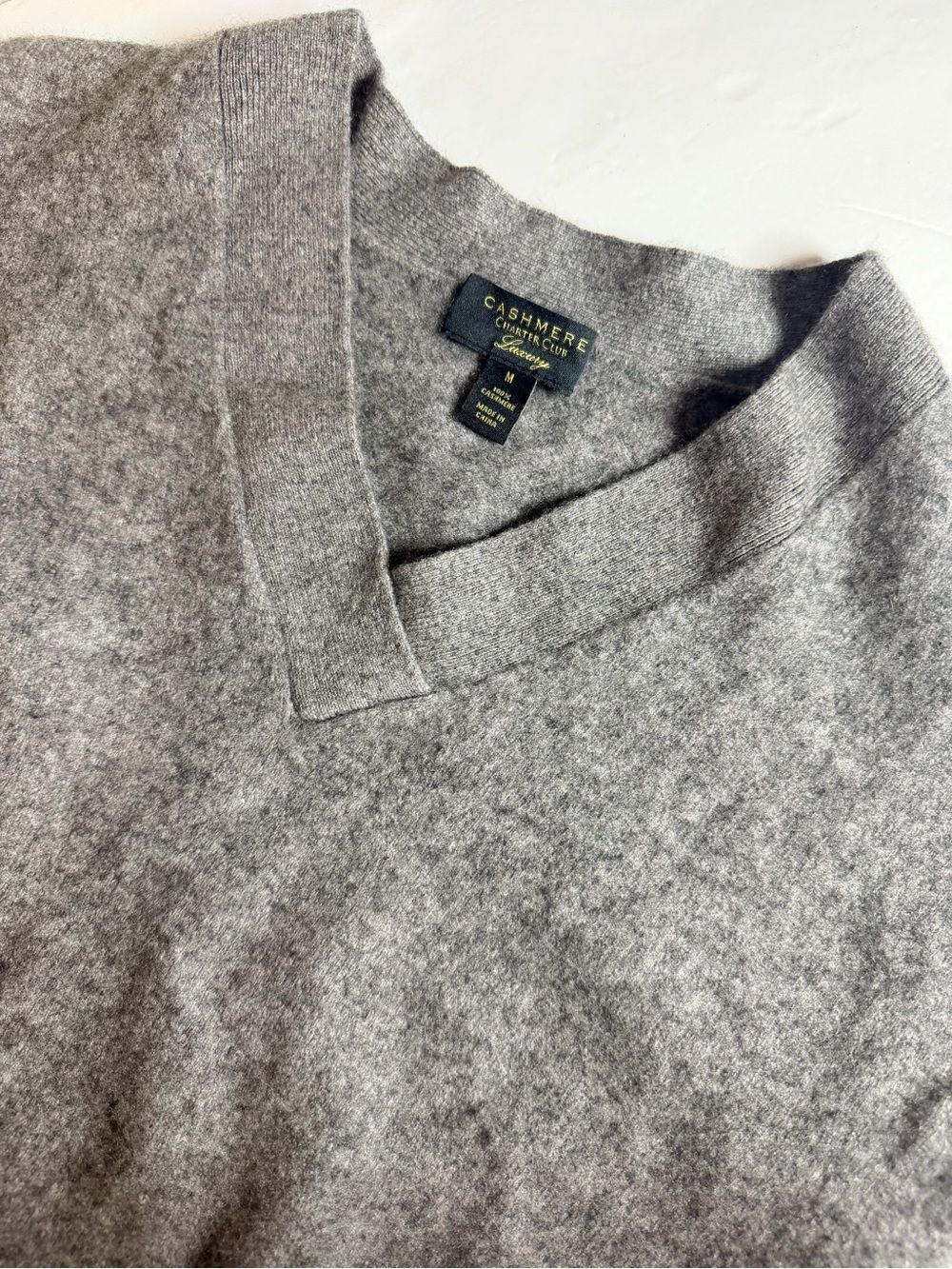 Charter Club Women's Luxury Cashmere V-Neck Sweater Medium Gray Quiet Luxury